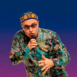 Аркадий Брасс