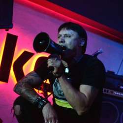 Четыре Квартала-Война