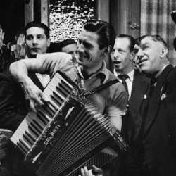 Dr. Markin  Анастасия Стрельцова - Этот старенький винил