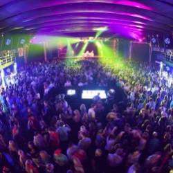 Eazy-Ven-В клубе