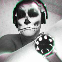 Игорь Кэ-Бывших панков не бывает