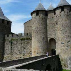 ПОСТ- МОСТ-Замок Короля