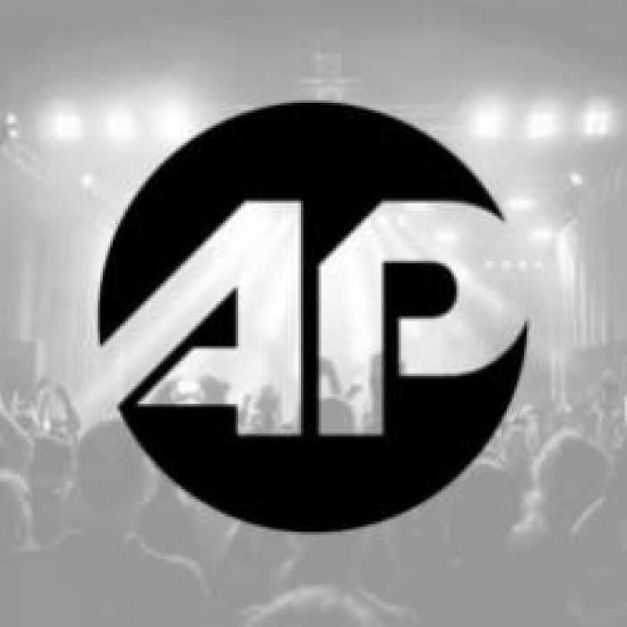 Alex Praha-Love me better