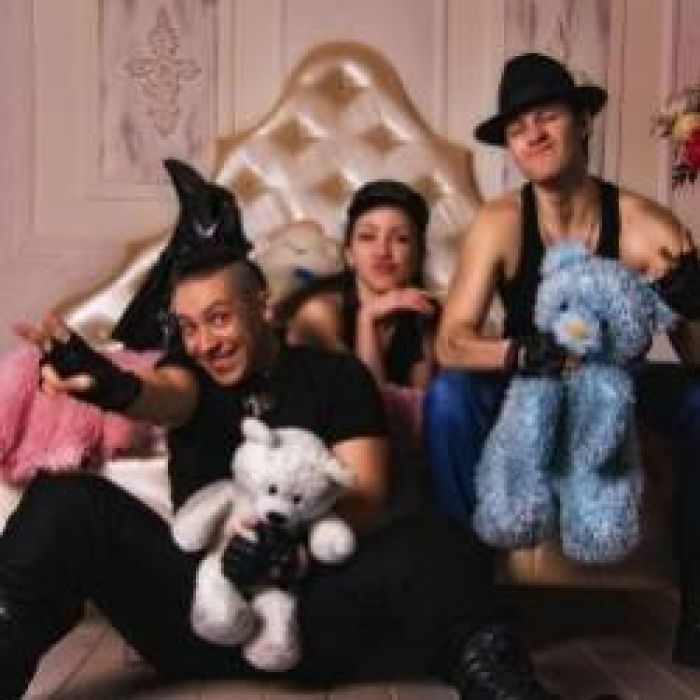 АнакриЛ-Крест на синем