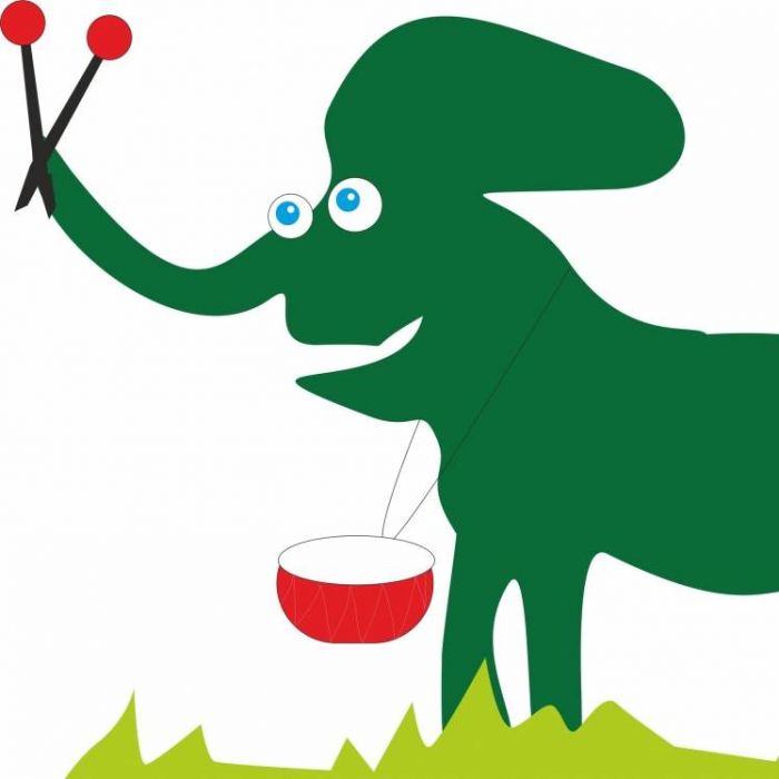 АртефакТЫ-СЛОН ВЫХОДИТ ИЗ ТРАВЫ