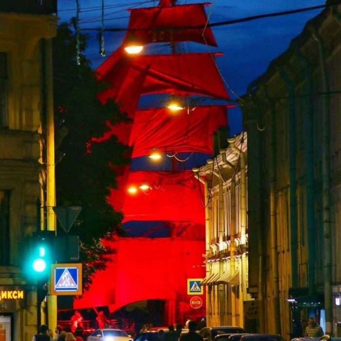 Аваллон-Алые паруса Петербурга