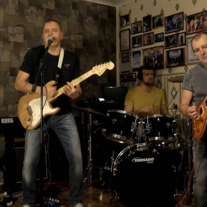 ROCK-N-ROLL с улицы ЛИЗЮКОВА-Майская женщина