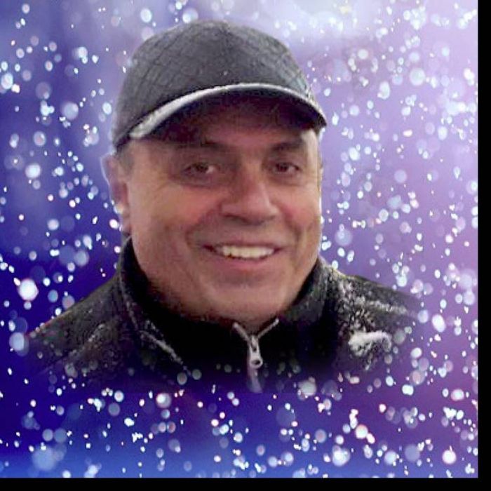 Сергей Вернесс-Тихо падает снег