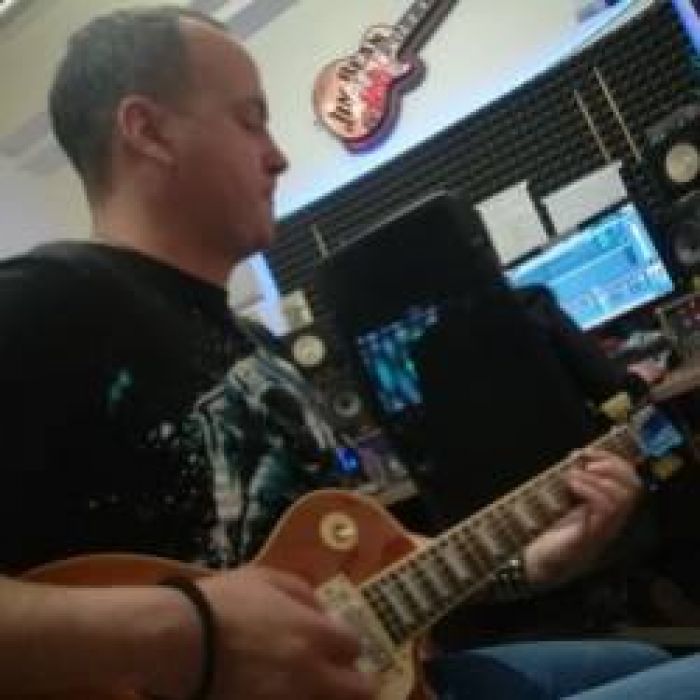 У-лица-Виски и сигара