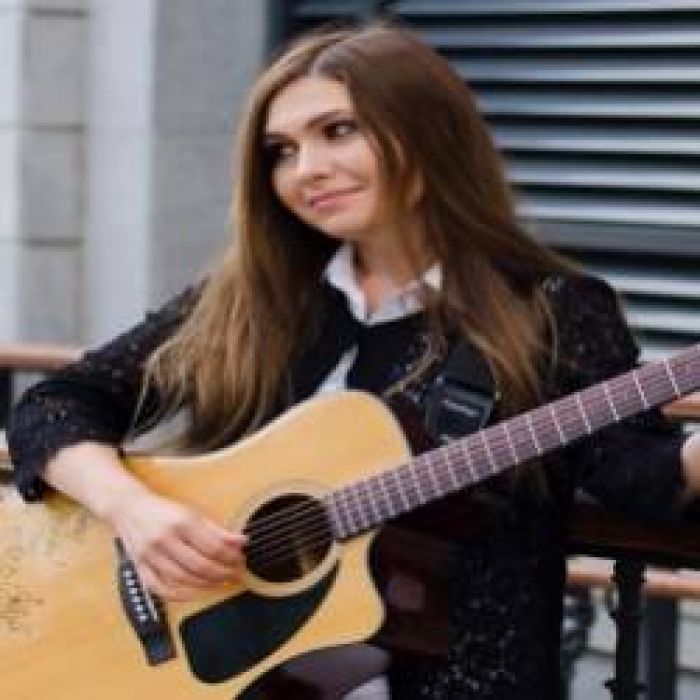 Вероника Муртазина-По тротуарам