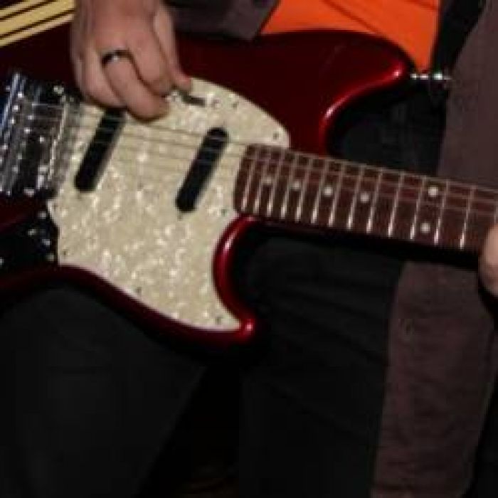 крИкN-Учитель включает радио